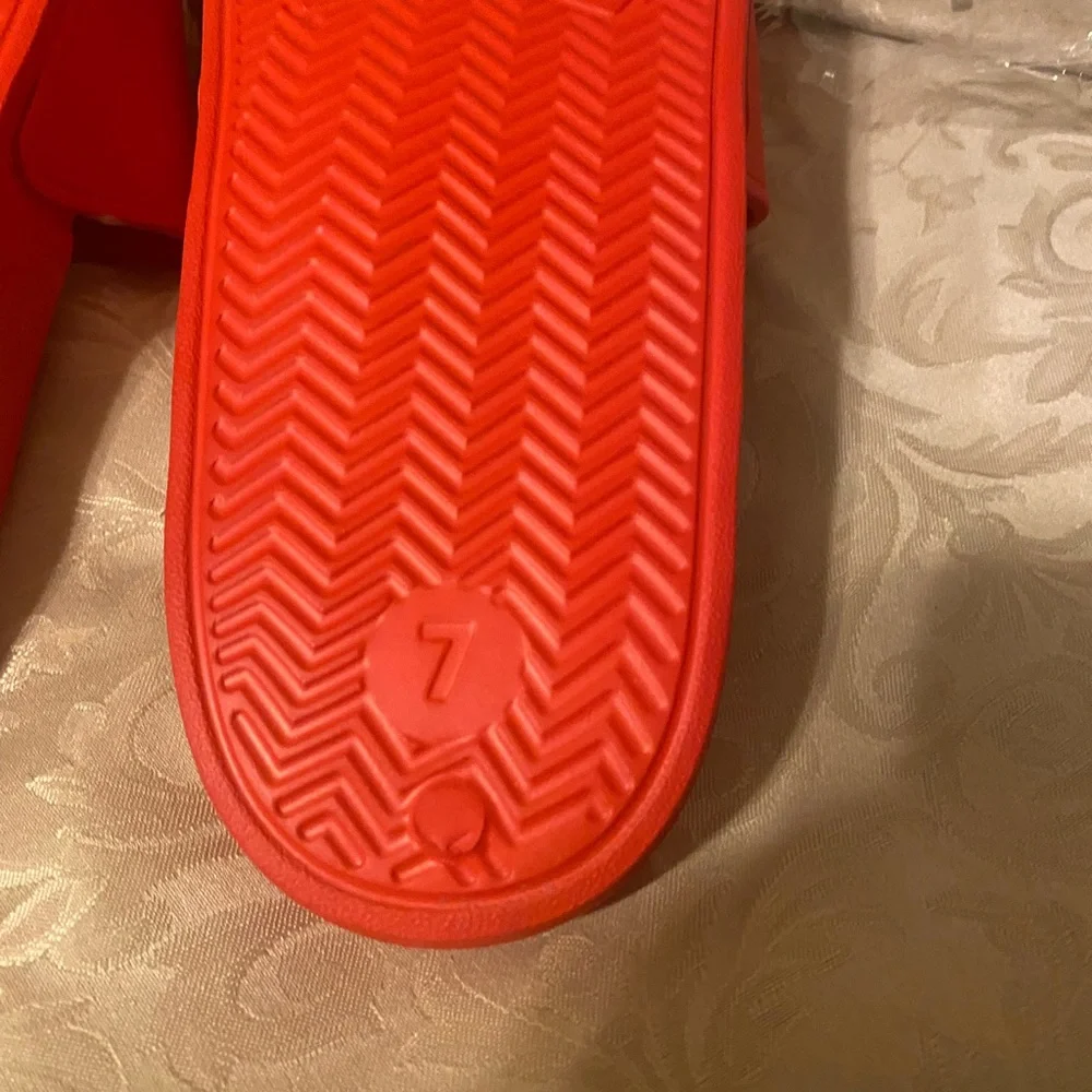 MENS Linda Finegold  RED SUPERSOFT SLIDES SIZE 7